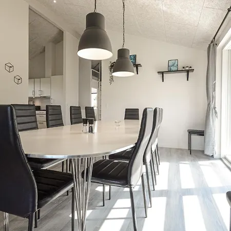 Holiday home Four-bedroom In *