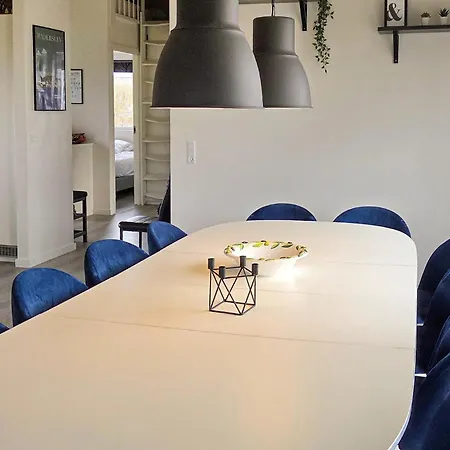 Four-bedroom In Semesterbostad *