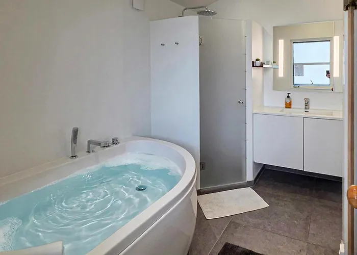 Four-bedroom In Semesterbostad *