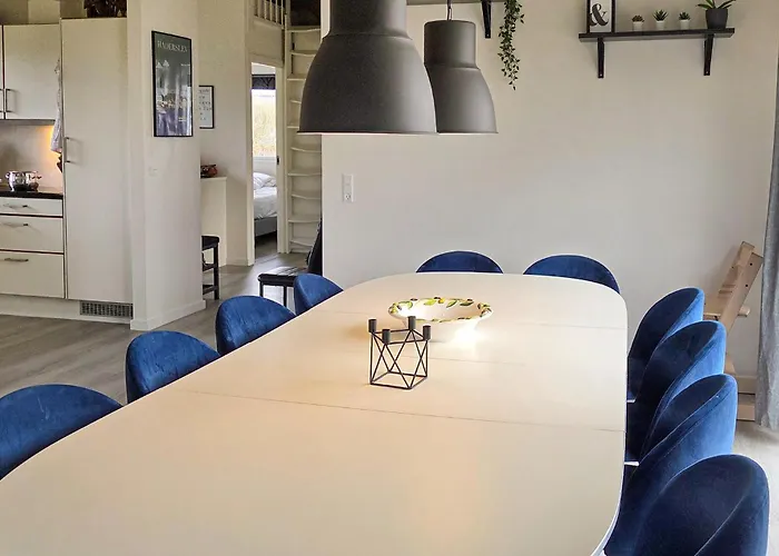 Four-bedroom In Semesterbostad *